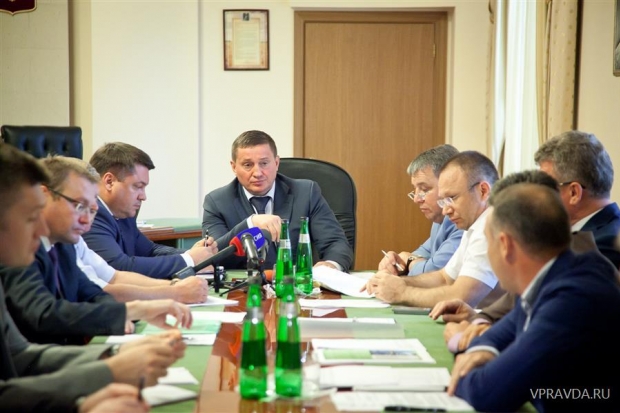 На межведомственном совещании по проблемам"Химпрома" Андрей Бочаров жестко потребовал от всех заинтересованных сторон выполнять ранее достигнутые договоренности. На межведомственном совещании по проблемам"Химпрома" Андрей Бочаров жестко потребовал от всех заинтересованных сторон выполнять ранее достигнутые договоренности.