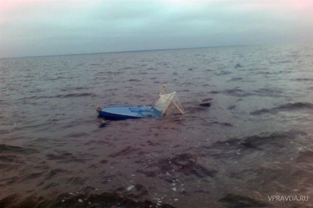Волгоградская область, Цимлянское водохранилище, рыбаки, лодка, утонувшие Волгоградская область, Цимлянское водохранилище, рыбаки, лодка, утонувшие