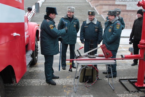 В рамках учебного сбора на Центральной набережной Волгограда была организована выставка спецтехники МЧС. В рамках учебного сбора на Центральной набережной Волгограда была организована выставка спецтехники МЧС.