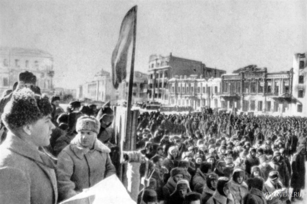 В подвале волгоградского ЦУМа пройдет выставка «Митинг победителей» В подвале волгоградского ЦУМа пройдет выставка «Митинг победителей»