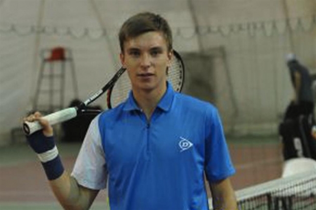 Алексей Ватутин борется за титул чемпиона России в трех разрядах Алексей Ватутин борется за титул чемпиона России в трех разрядах