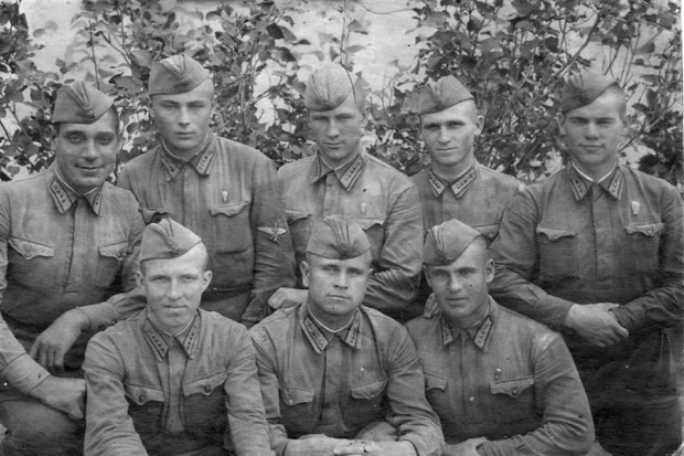 Встань из земли, солдат бессмертного полка!.. Встань из земли, солдат бессмертного полка!..