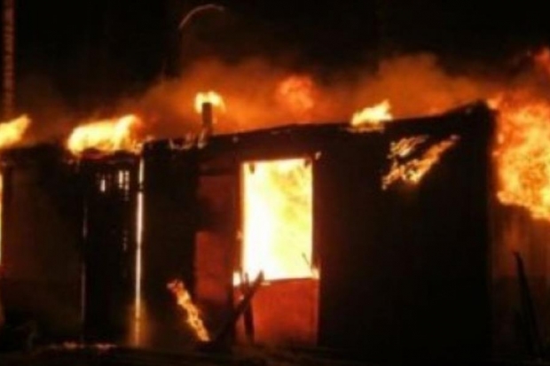 Под Волгоградом при пожаре в доме сгорел 58-летний мужчина Под Волгоградом при пожаре в доме сгорел 58-летний мужчина