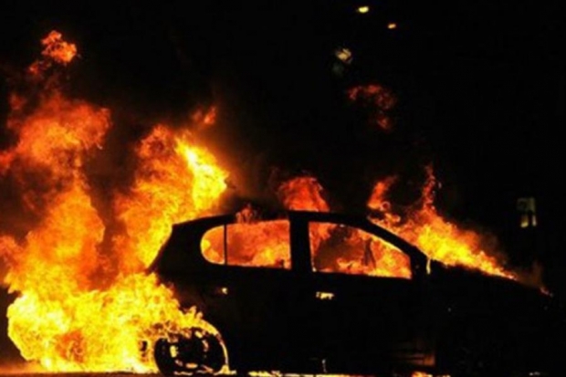 У поста ДПС при въезде в Волгоград сгорела Mazda У поста ДПС при въезде в Волгоград сгорела Mazda