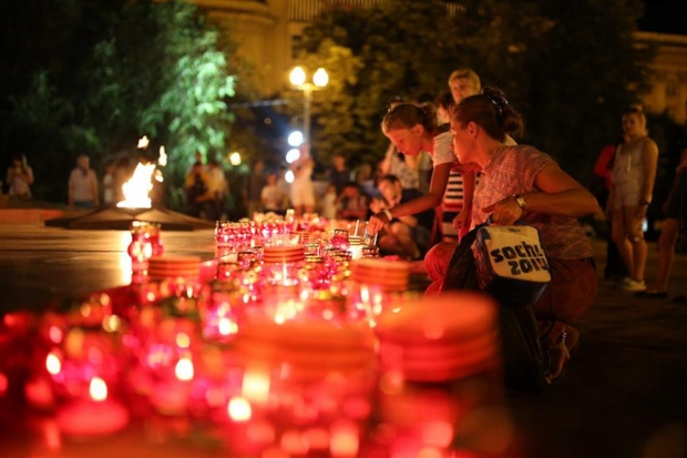 В Волгограде прошла акция «Свеча памяти» В Волгограде прошла акция «Свеча памяти»