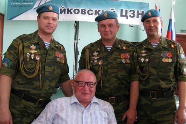 Ракетчик Александр Михайлов с друзьями-десантниками Ракетчик Александр Михайлов с друзьями-десантниками