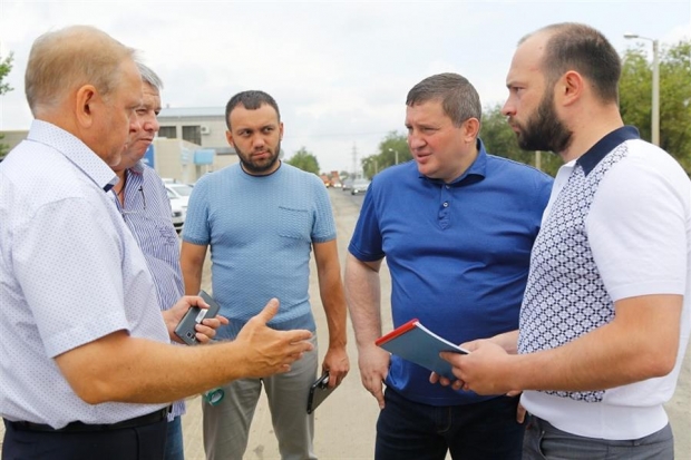 Андрей Бочаров проинспектировал ремонт объездной дороги вокруг Волжского Андрей Бочаров проинспектировал ремонт объездной дороги вокруг Волжского