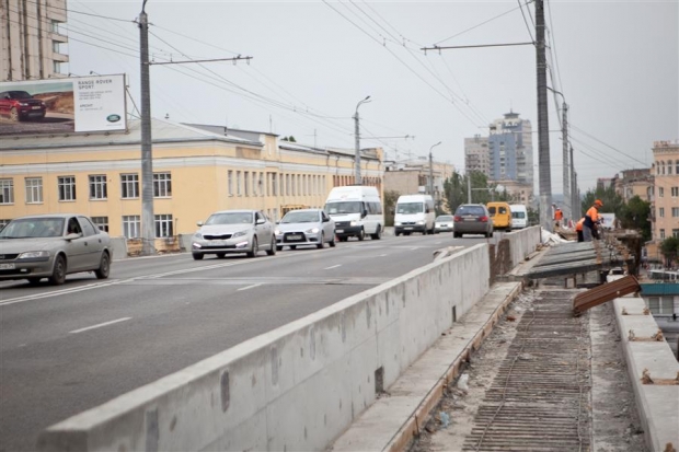 В Волгограде на Комсомольском мосту досрочно запущено четырехполосное движение В Волгограде на Комсомольском мосту досрочно запущено четырехполосное движение