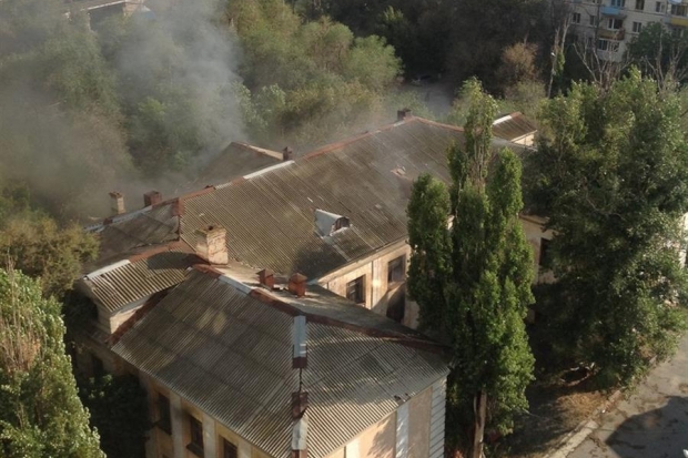 В Ворошиловском районе Волгограда горела заброшенная школа В Ворошиловском районе Волгограда горела заброшенная школа