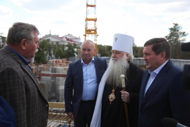 В Волгограде митрополита Германа порадовали темпы восстановления храма Александра Невского В Волгограде митрополита Германа порадовали темпы восстановления храма Александра Невского