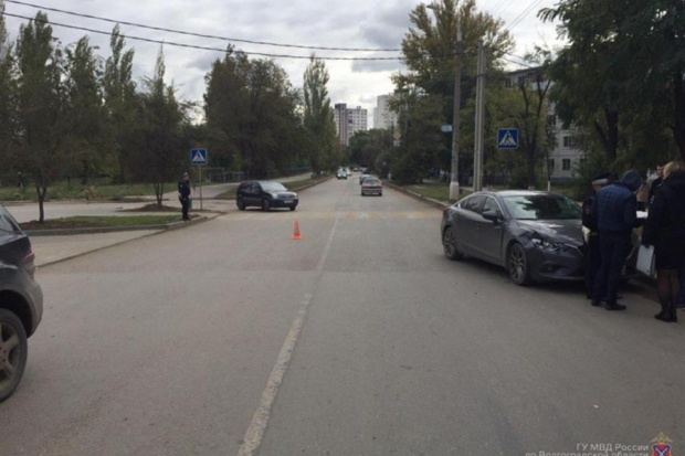 В Волгограде под колеса «Мазды» попала 29-летняя девушка с ребенком В Волгограде под колеса «Мазды» попала 29-летняя девушка с ребенком