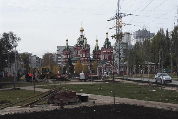 Обновленный сквер у Казанского собора откроют через две недели Обновленный сквер у Казанского собора откроют через две недели