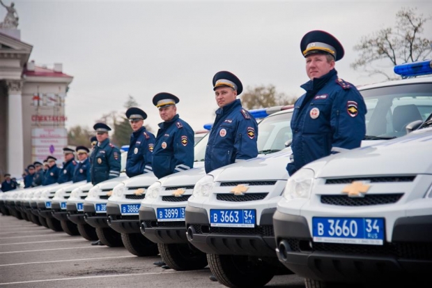 И опасна, и трудна: Волгоградскую полицейскую службу укрепили новыми автомобилями