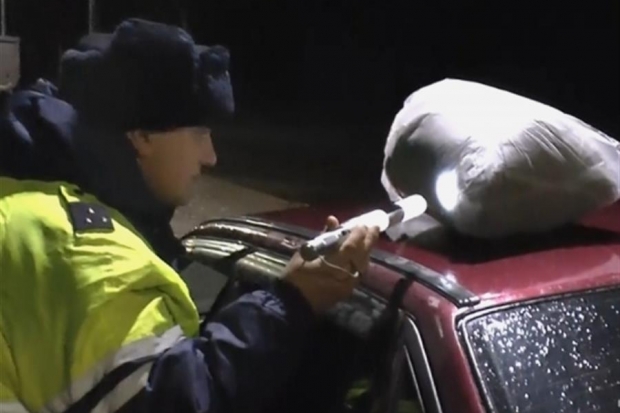 У 28-летнего волгоградца полицейские изъяли более 3,5 кг марихуаны У 28-летнего волгоградца полицейские изъяли более 3,5 кг марихуаны