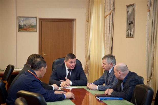 В Волгограде обсудили взаимодействие ведомств по наведению порядка в ЖКХ В Волгограде обсудили взаимодействие ведомств по наведению порядка в ЖКХ