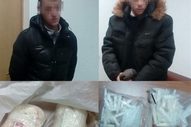 Два волгоградца задержаны за сбыт синтетических наркотиков Два волгоградца задержаны за сбыт синтетических наркотиков