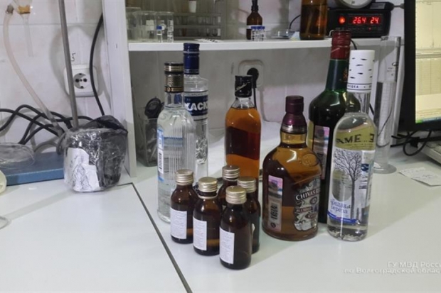 На юге Волгограда со склада изъята крупная партия нелегального алкоголя На юге Волгограда со склада изъята крупная партия нелегального алкоголя