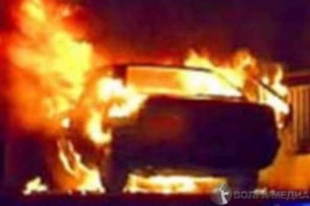 За одни сутки в Волгограде и Волжском спалили 2 иномарки За одни сутки в Волгограде и Волжском спалили 2 иномарки