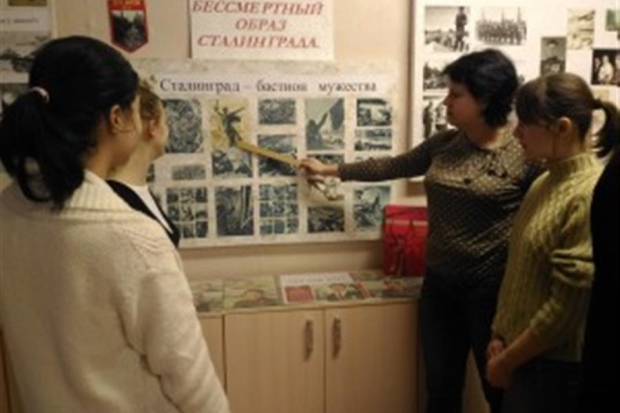 Школьники Волгоградской области помогают ветеранам Школьники Волгоградской области помогают ветеранам
