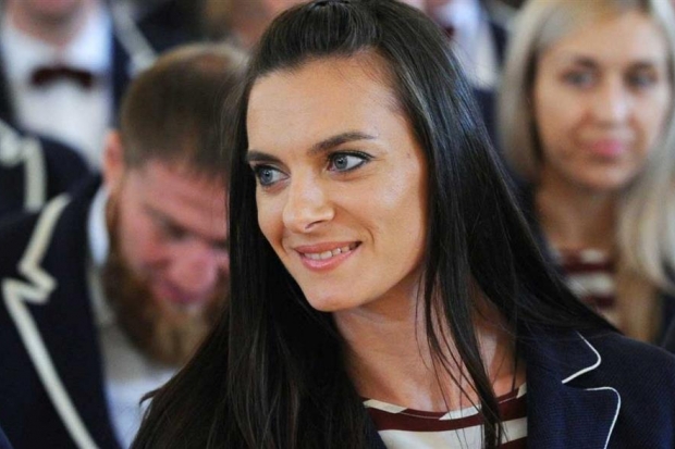 Елена Исинбаева назначена послом III зимних Всемирных военных игр Елена Исинбаева назначена послом III зимних Всемирных военных игр