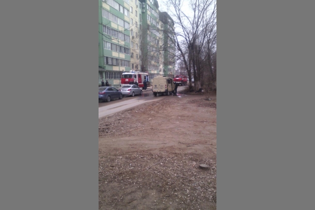 В Дзержинском районе Волгограда загорелась инкассаторская машина В Дзержинском районе Волгограда загорелась инкассаторская машина