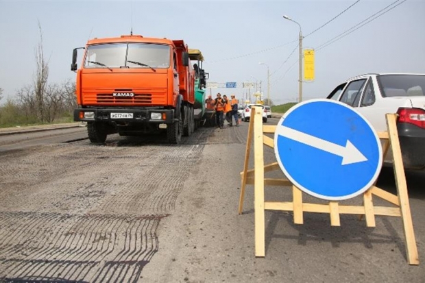 В Волгограде в 2017 году отремонтируют 100 км дорог В Волгограде в 2017 году отремонтируют 100 км дорог