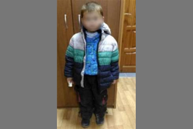 Пятилетний мальчик потерял маму в Волгограде Пятилетний мальчик потерял маму в Волгограде