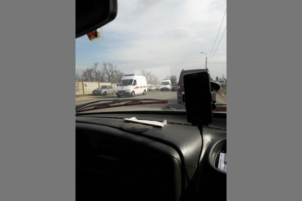Двух пешеходов в Волгограде сбила женщина на KIA Spectra Двух пешеходов в Волгограде сбила женщина на KIA Spectra