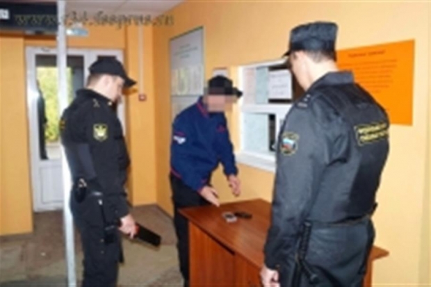 Должник-алиментщик из Камышина лишился авто и получил 100 часов работ Должник-алиментщик из Камышина лишился авто и получил 100 часов работ