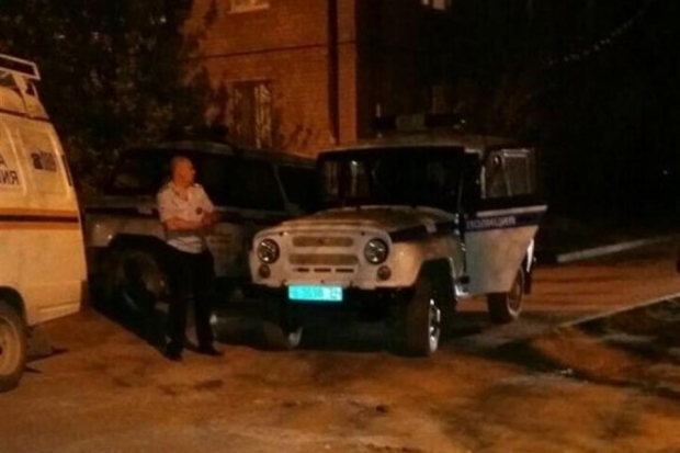 Волгоградка пригрозила матери спрыгнуть с крыши пятиэтажки Волгоградка пригрозила матери спрыгнуть с крыши пятиэтажки