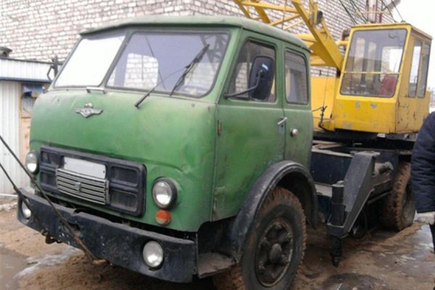 Двое волгоградцев пойдут под суд за кражу строительных автокранов Двое волгоградцев пойдут под суд за кражу строительных автокранов
