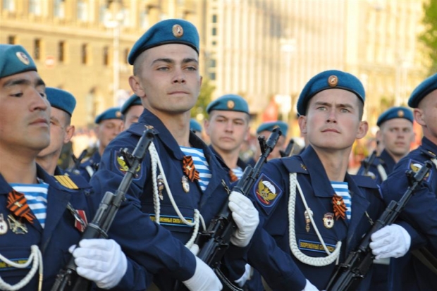В Волгограде прошла вторая репетиция Парада Победы