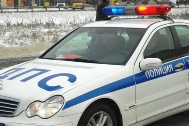 Дорожные полицейские Волгограда используют патрульные машины для флешмоба Дорожные полицейские Волгограда используют патрульные машины для флешмоба