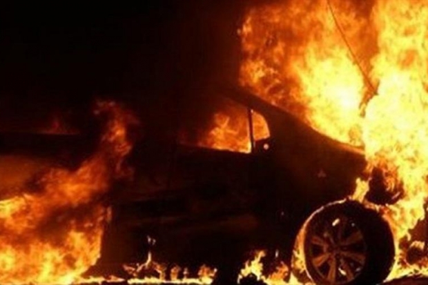 В Волжском за ночь неизвестные спалили три иномарки В Волжском за ночь неизвестные спалили три иномарки
