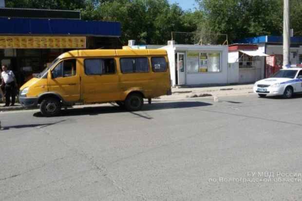 В Волгограде в ДТП пострадала пассажирка маршрутки В Волгограде в ДТП пострадала пассажирка маршрутки