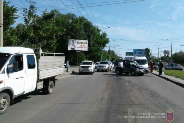 В ДТП на улице 39-Гвардейской погибла пенсионерка из Волгограда В ДТП на улице 39-Гвардейской погибла пенсионерка из Волгограда