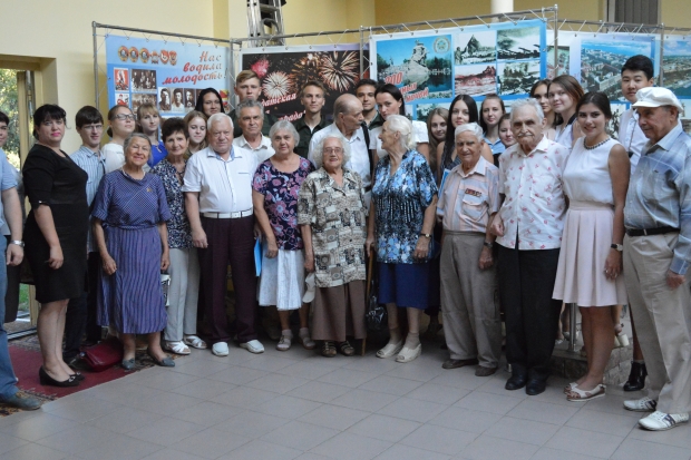 Ветераны войны и молодежь вместе встретят 75-летие Сталинградской победы Ветераны войны и молодежь вместе встретят 75-летие Сталинградской победы