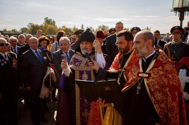 На Мамаевом кургане открыли хачкар