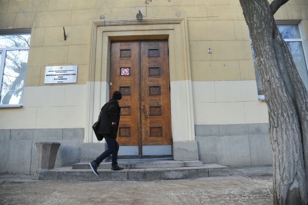 Рособрнадзор приостановил аккредитацию «серебряковки» Рособрнадзор приостановил аккредитацию «серебряковки»