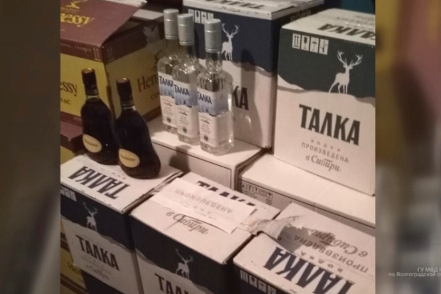 Алкогольный суррогат: в Волгограде закрыт очередной подпольный цех Алкогольный суррогат: в Волгограде закрыт очередной подпольный цех