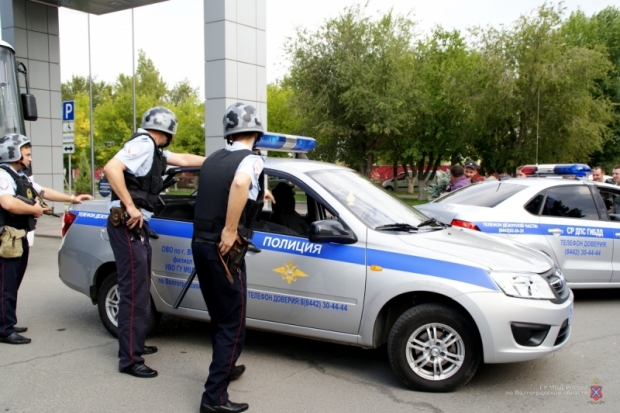 Волгоградские полицейские 10 ноября проведут открытый строевой смотр Волгоградские полицейские 10 ноября проведут открытый строевой смотр
