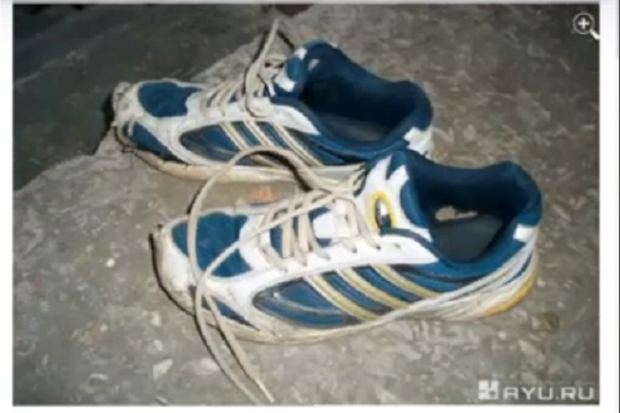 Волгоградец «взрывает» YouTube продажей дырявых кроссовок Reebok Волгоградец «взрывает» YouTube продажей дырявых кроссовок Reebok