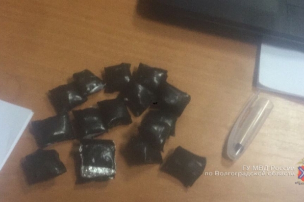 В Волгограде задержана пара наркодилеров В Волгограде задержана пара наркодилеров