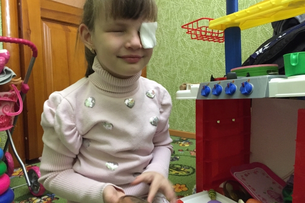 В Волгограде 7-летняя пианистка отправилась в Москву удалять глазки В Волгограде 7-летняя пианистка отправилась в Москву удалять глазки