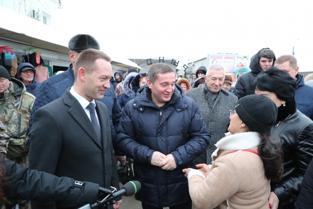 Глава региона пообщался с жителями Михайловки Глава региона пообщался с жителями Михайловки