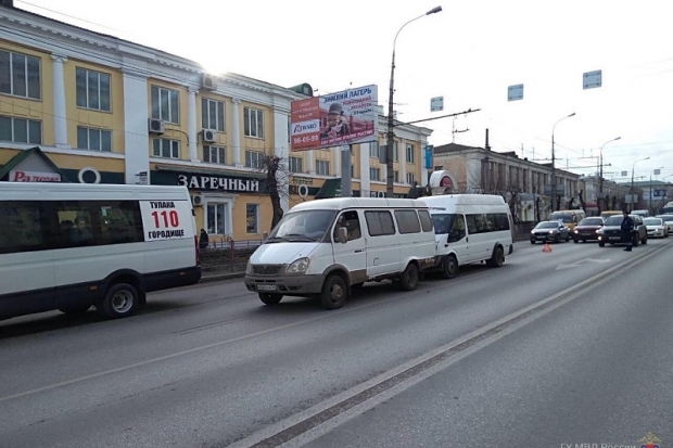 В Волгограде пенсионер пострадал в ДТП с маршрутками В Волгограде пенсионер пострадал в ДТП с маршрутками