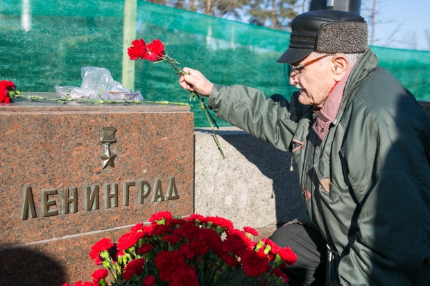 В Волгограде почтили память блокадников и защитников Ленинграда В Волгограде почтили память блокадников и защитников Ленинграда