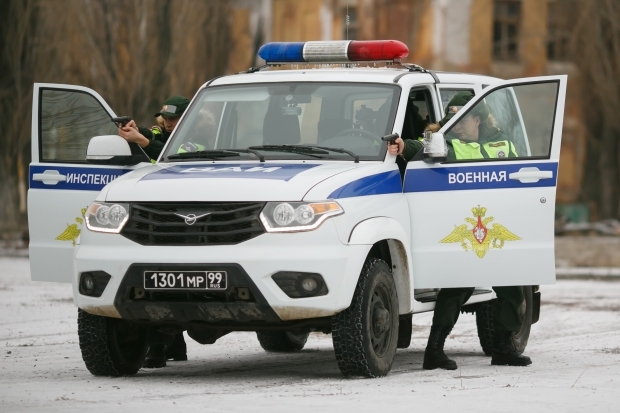 В Волгограде задержали трех мужчин, устроивших стрельбу во дворе В Волгограде задержали трех мужчин, устроивших стрельбу во дворе