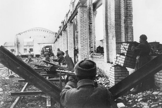 Парижанам покажут выставку «Сталинград: призыв к миру» Парижанам покажут выставку «Сталинград: призыв к миру»