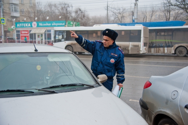 Полицейские из Волгограда за неделю проверят таксистов-нелегалов Полицейские из Волгограда за неделю проверят таксистов-нелегалов